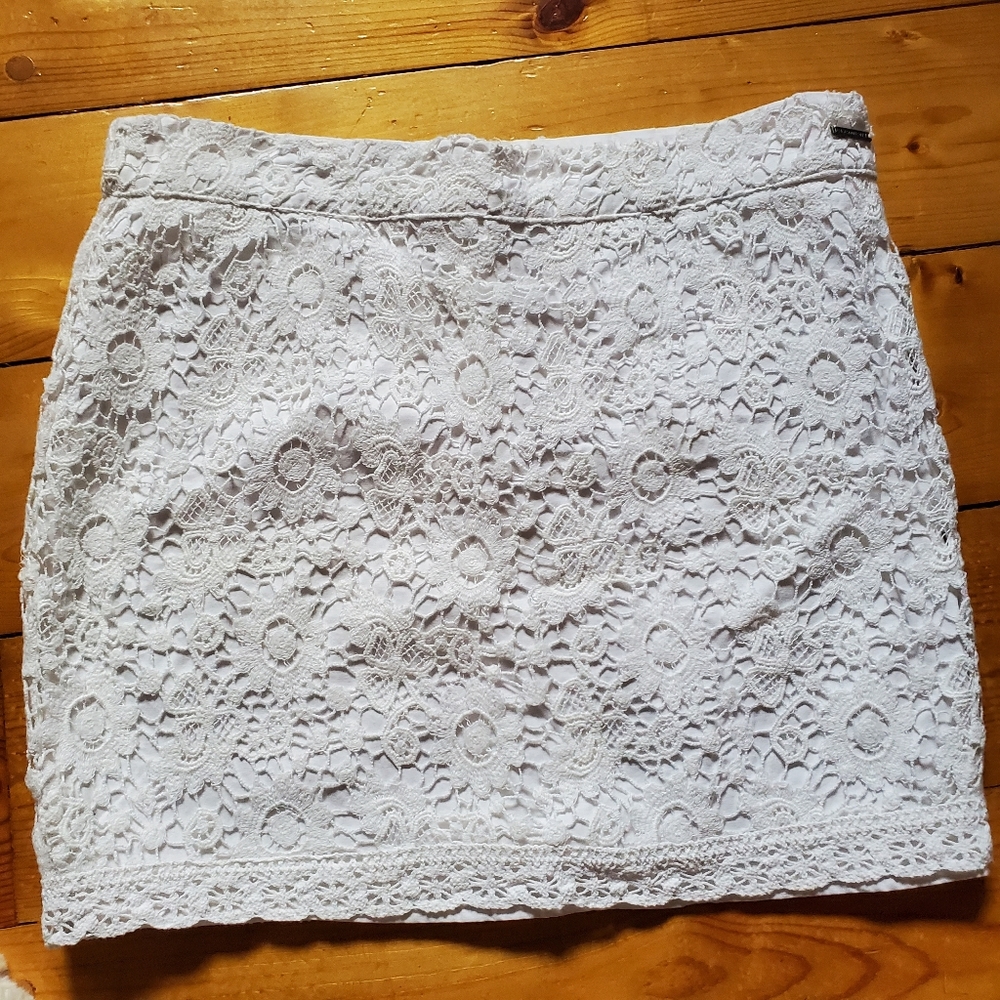 Element Lace Mini Skirt